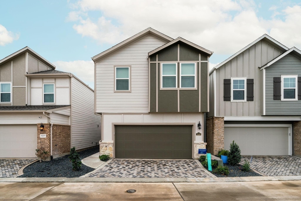 8209 Rising Stream Drive - Photo 2