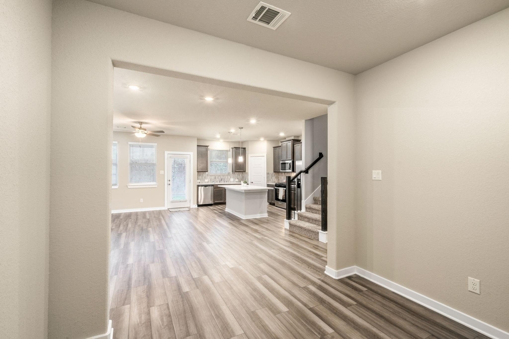 8209 Rising Stream Drive - Photo 8