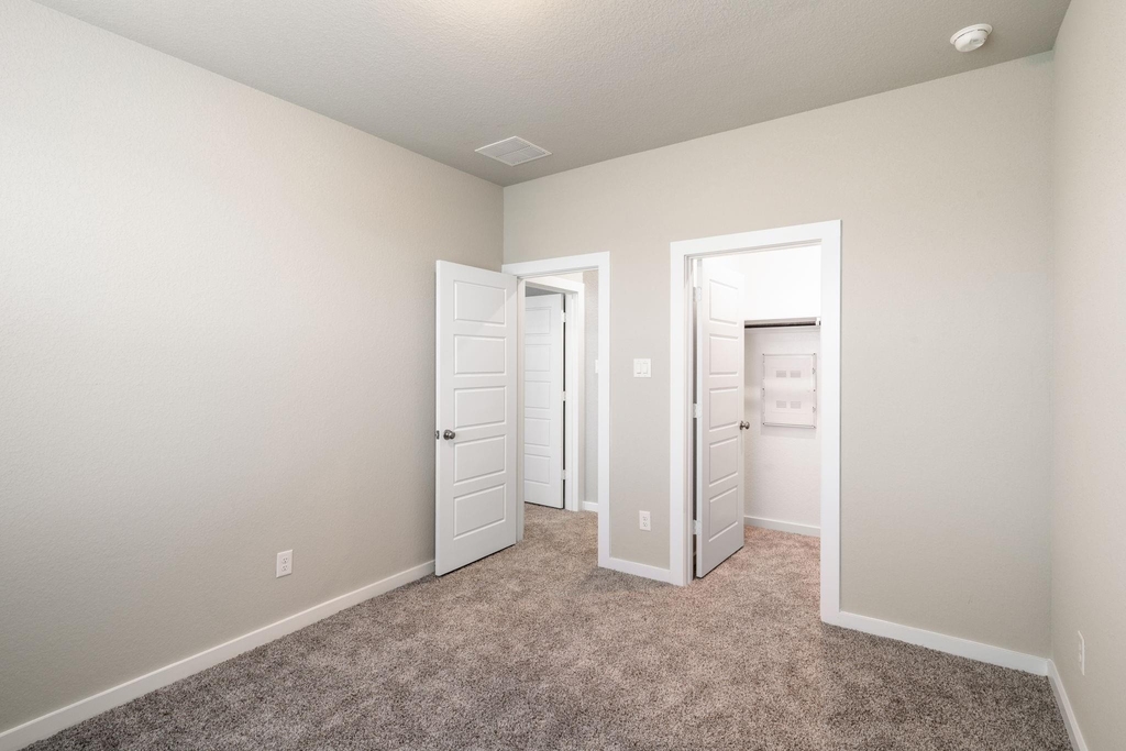 8209 Rising Stream Drive - Photo 32