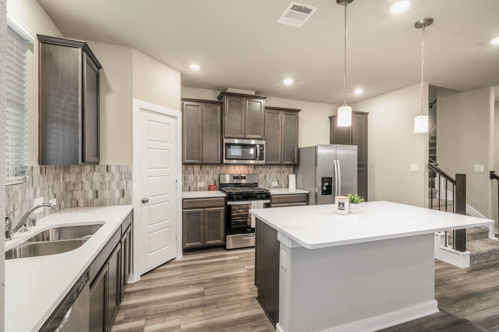 8209 Rising Stream Drive - Photo 14