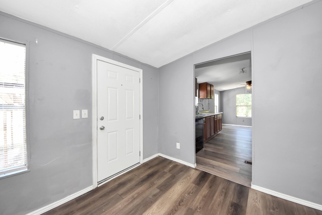 14009 Rustic Lane - Photo 5