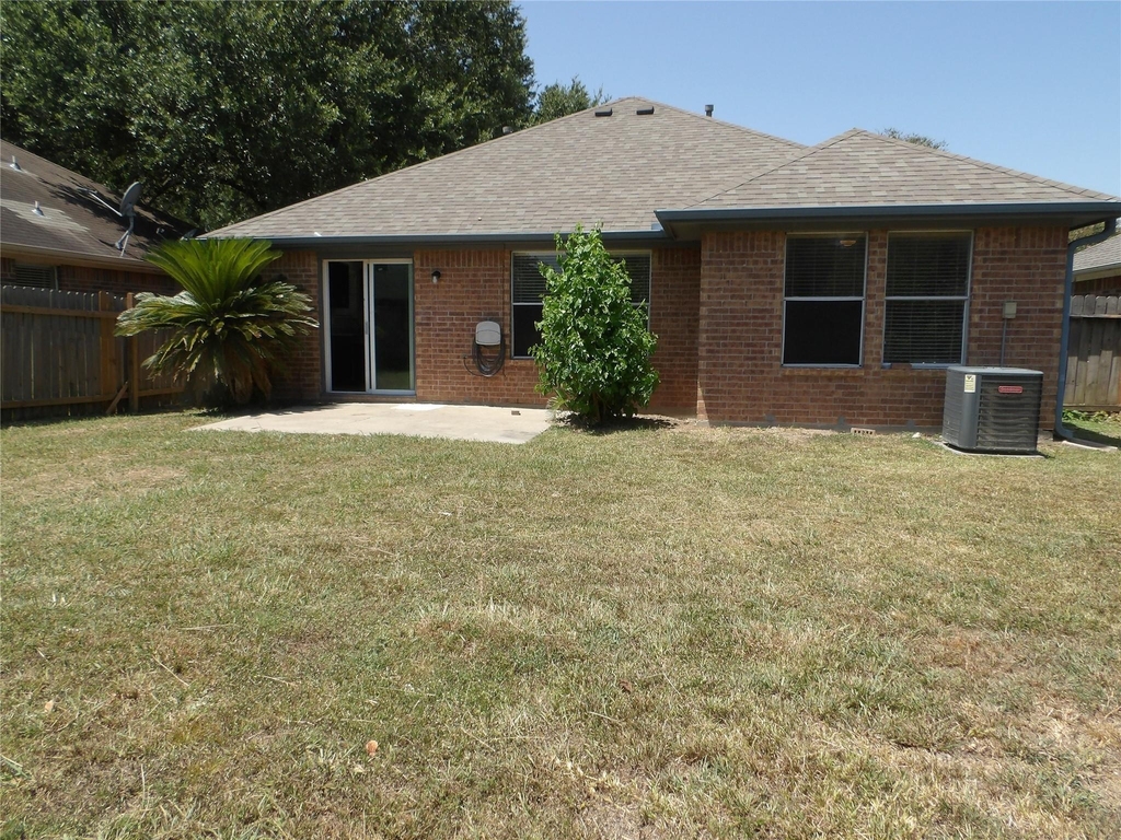 5914 Red River Drive - Photo 2