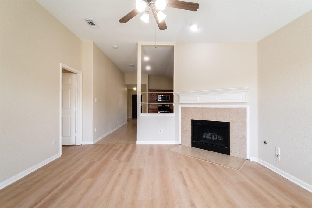 8442 Rollins Bend Lane - Photo 13