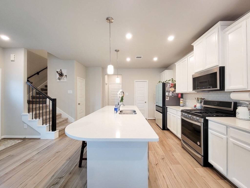 1510 Lakeline Oak Drive - Photo 9
