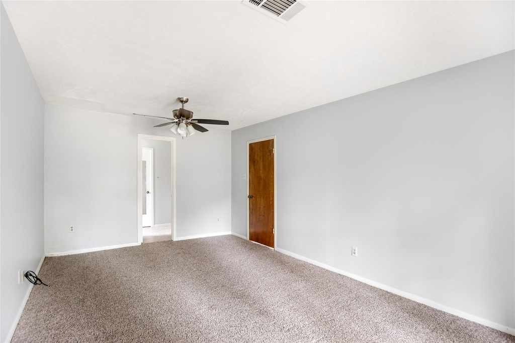 2130 Lake Hills Drive - Photo 21