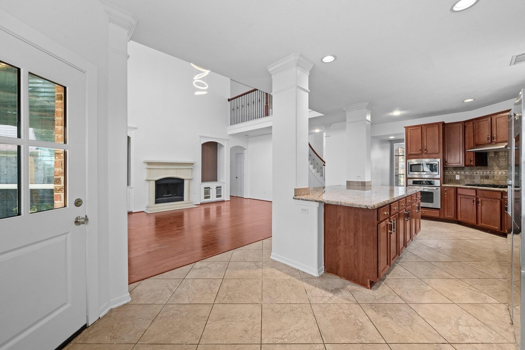 9422 Shelbourne Meadows Drive - Photo 12