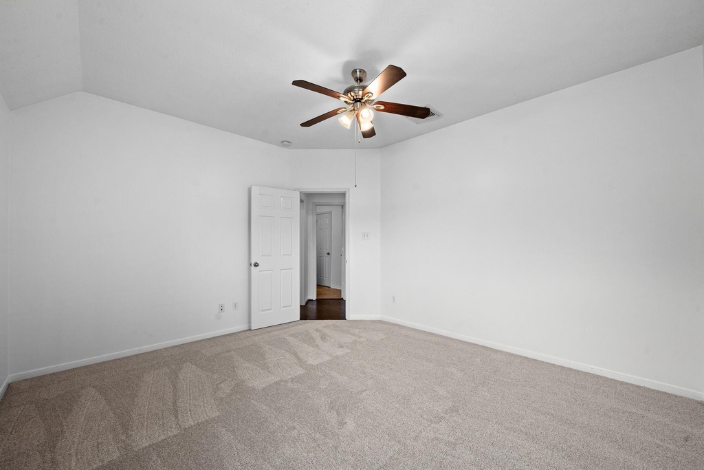 9422 Shelbourne Meadows Drive - Photo 34