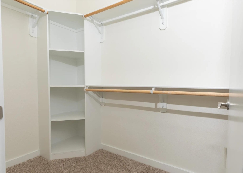 1690 North Loop - Photo 14