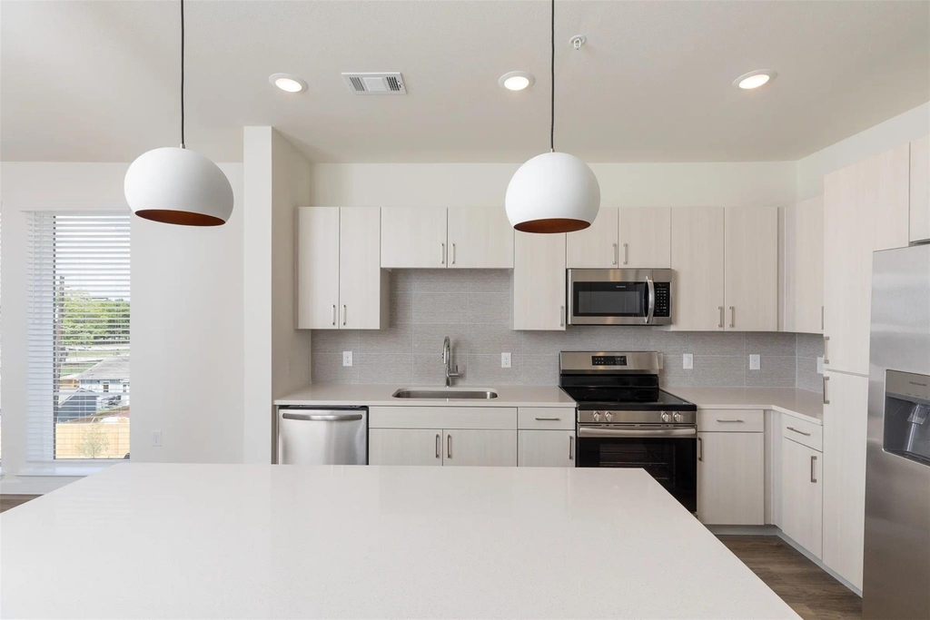 1690 North Loop - Photo 7