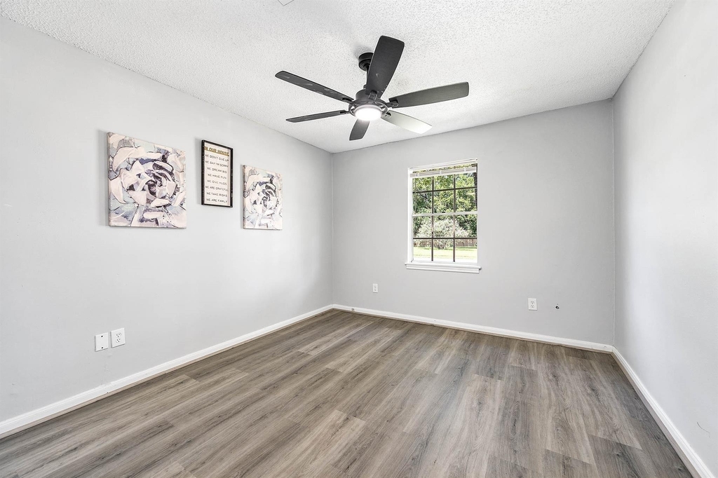 9014 Landwood Drive - Photo 7