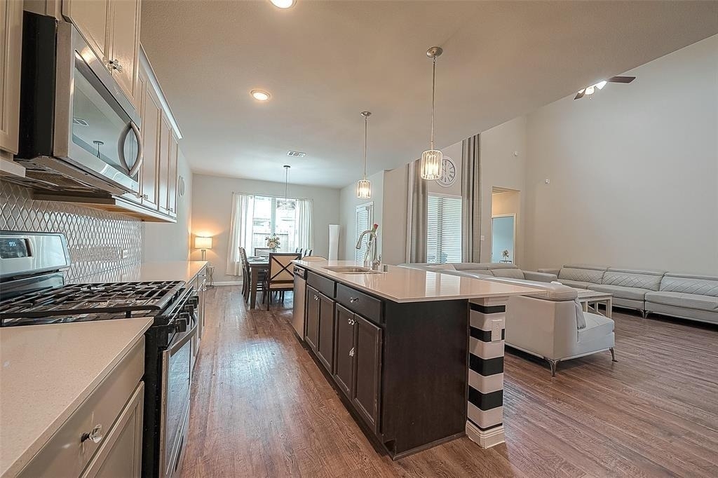 21029 Crinet Sq St - Photo 10
