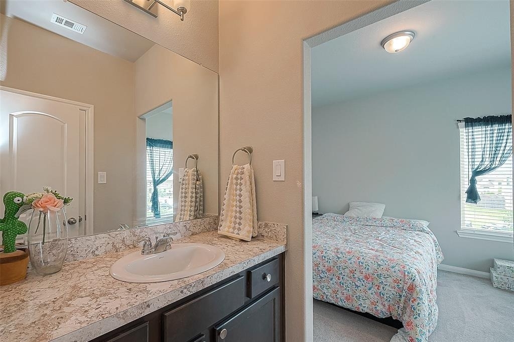 21029 Crinet Sq St - Photo 31