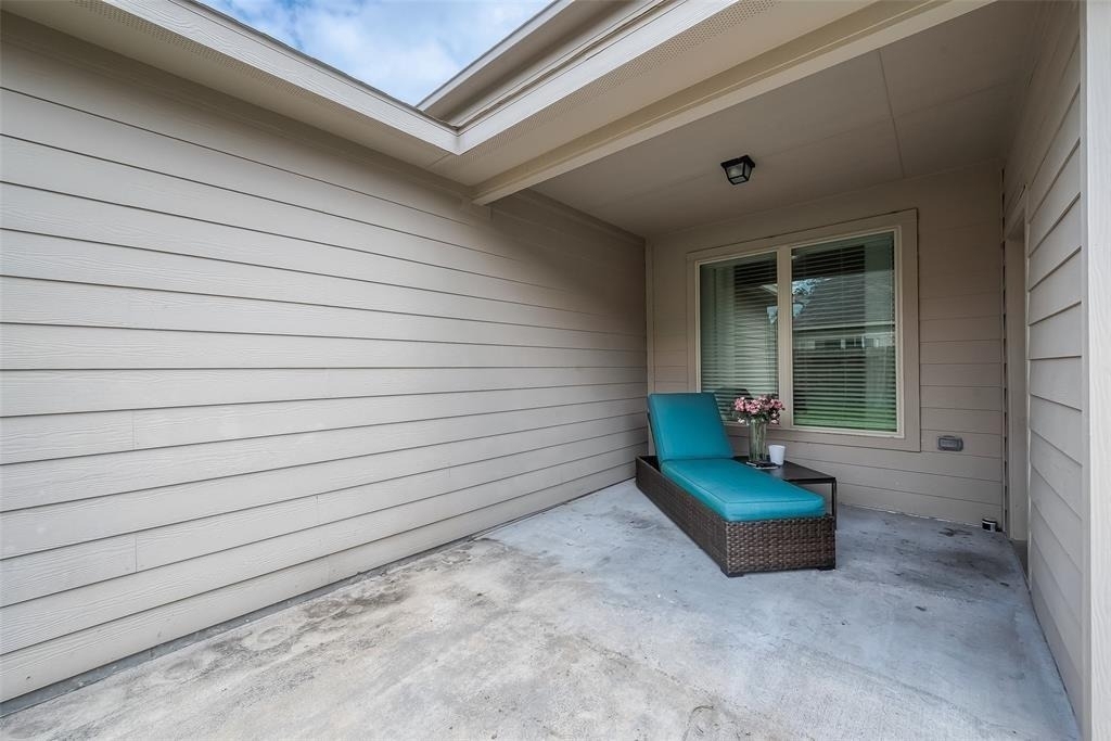 21029 Crinet Sq St - Photo 42