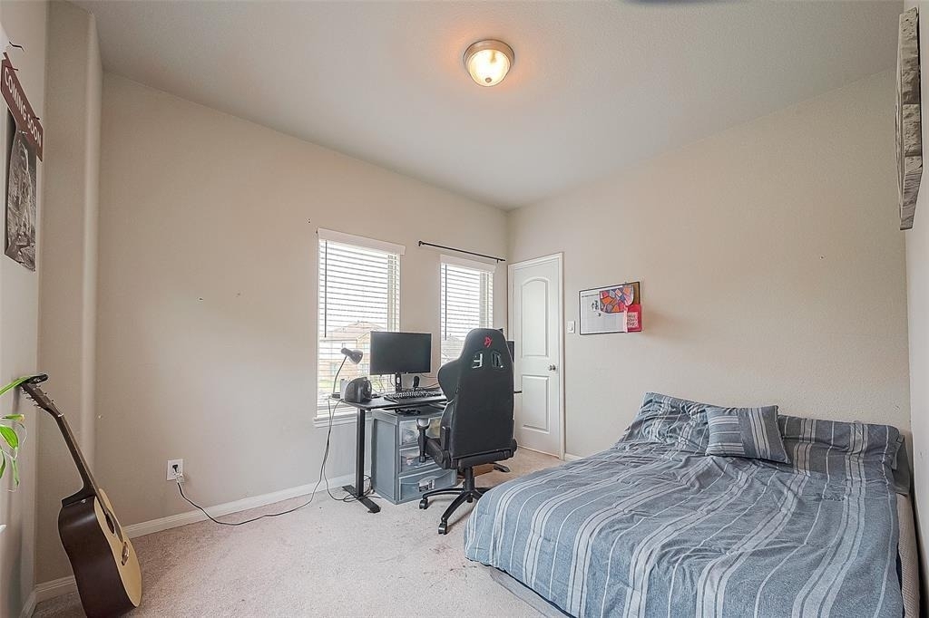 21029 Crinet Sq St - Photo 22