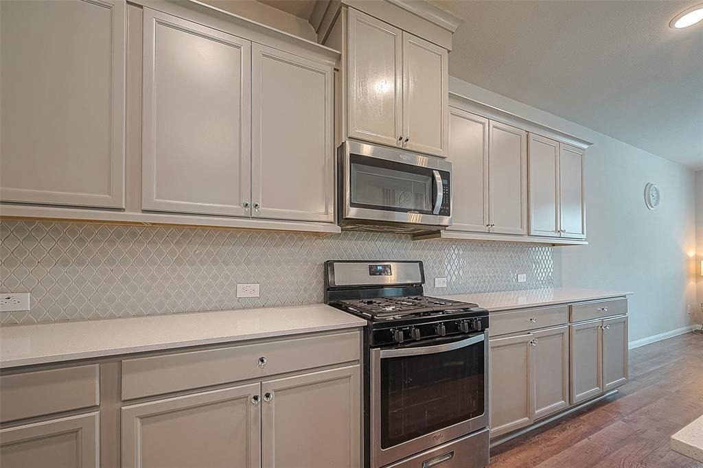 21029 Crinet Sq St - Photo 11