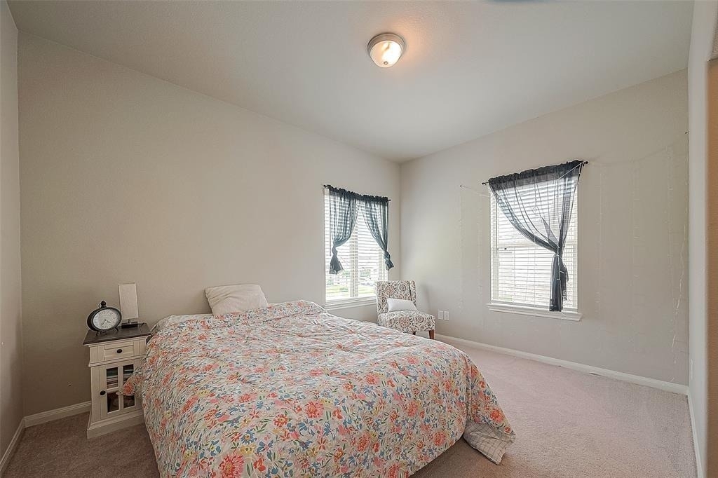 21029 Crinet Sq St - Photo 32