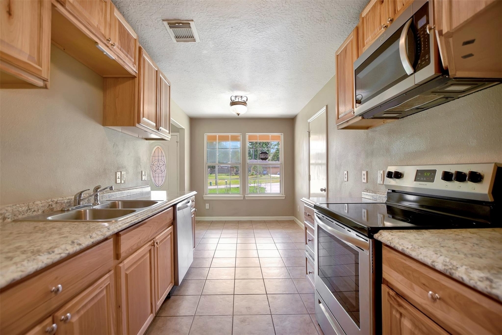 10731 Royal Terrell Drive - Photo 13