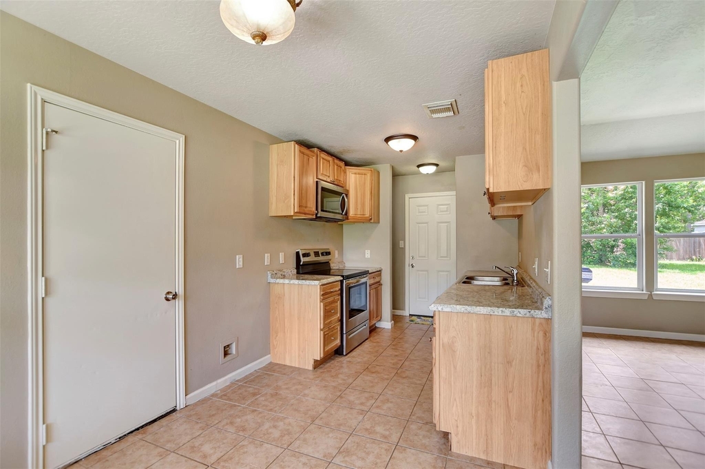 10731 Royal Terrell Drive - Photo 8