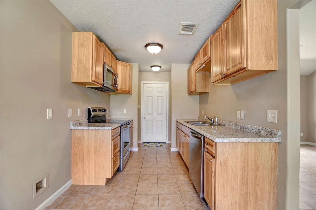 10731 Royal Terrell Drive - Photo 9