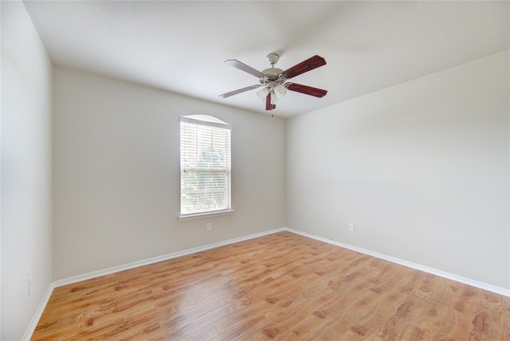 29222 Dunns Creek Court - Photo 17