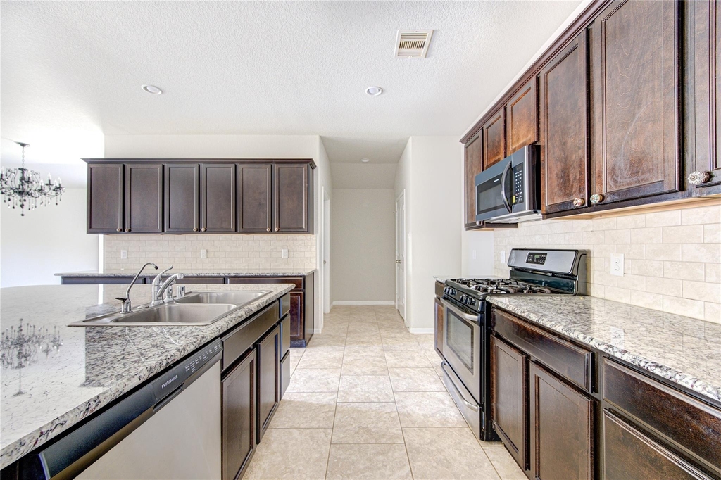 29222 Dunns Creek Court - Photo 11