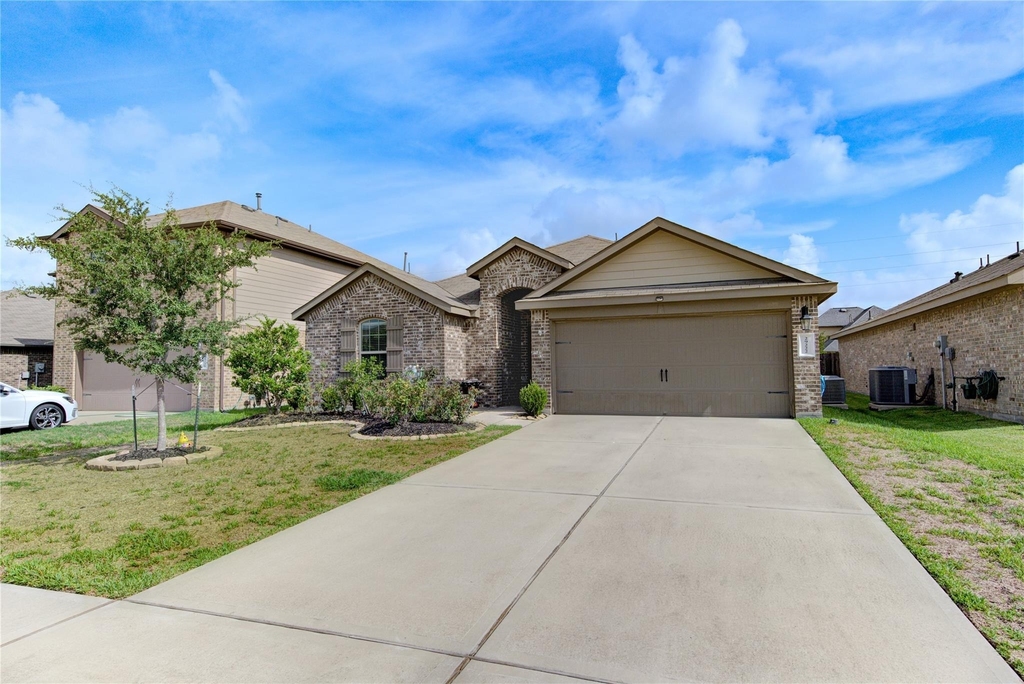 29222 Dunns Creek Court - Photo 0