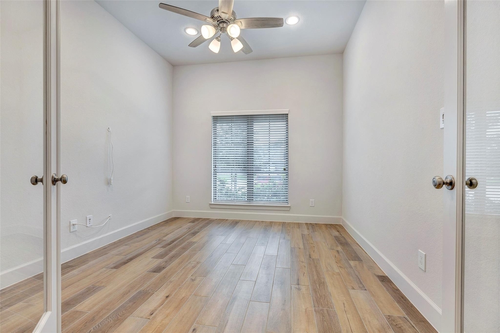30527 Watershed Way - Photo 21