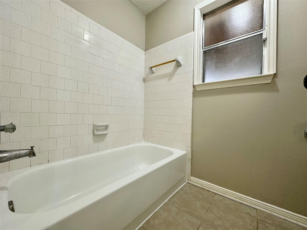 8514 Fawn Terrace Drive - Photo 9