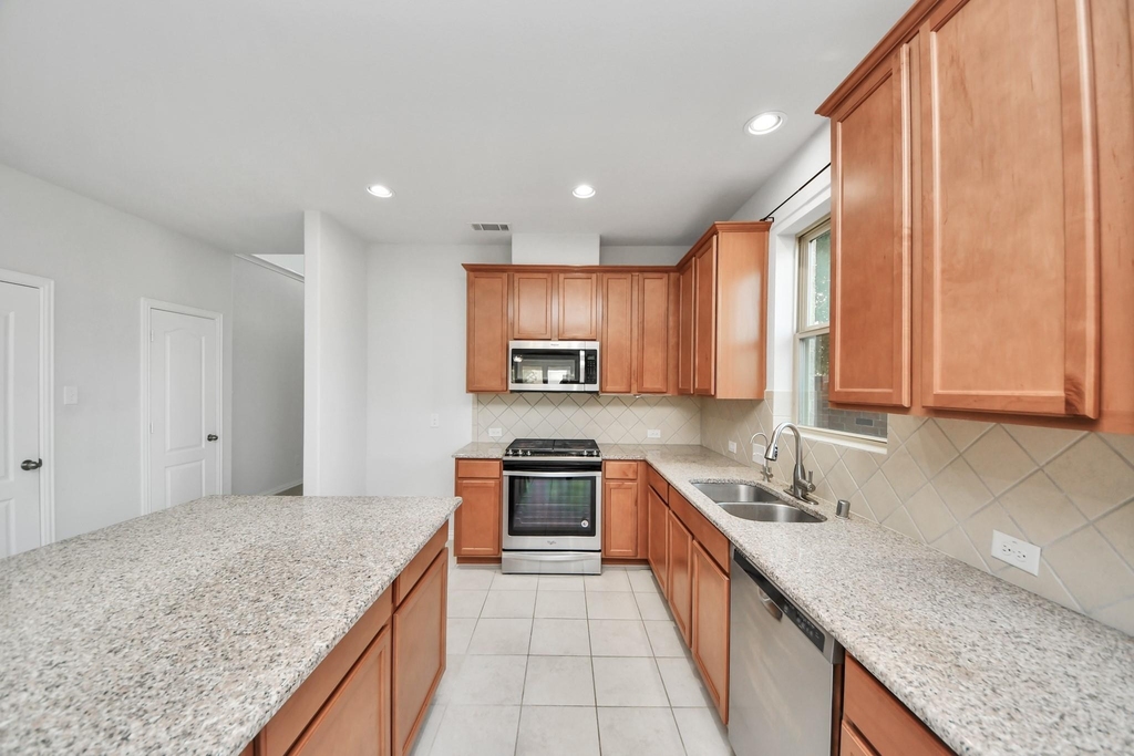 23714 Via Viale Drive - Photo 11