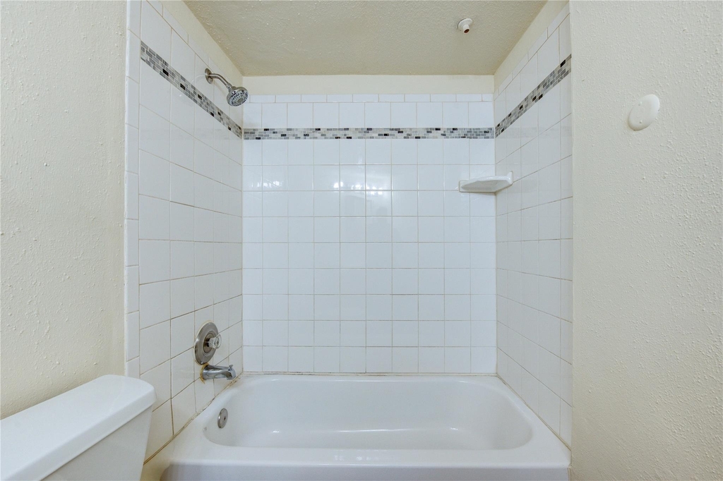 10811 Richmond Avenue - Photo 26