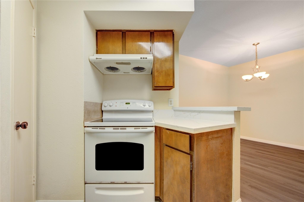 10811 Richmond Avenue - Photo 15