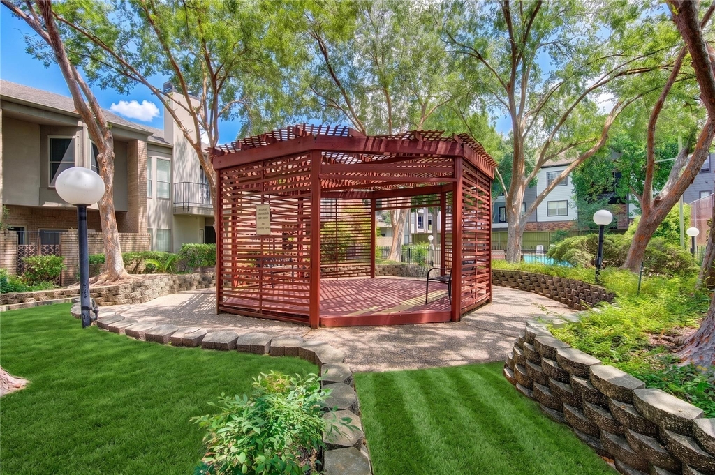 10811 Richmond Avenue - Photo 33