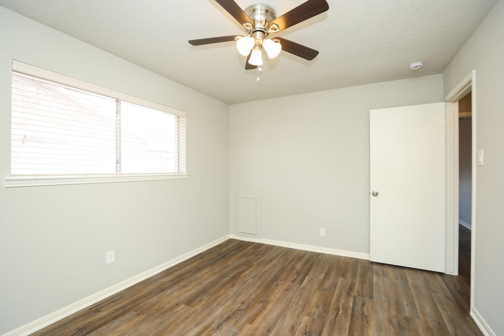 815 Park Meadow Drive - Photo 19