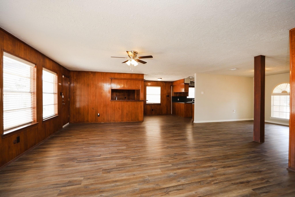 815 Park Meadow Drive - Photo 7