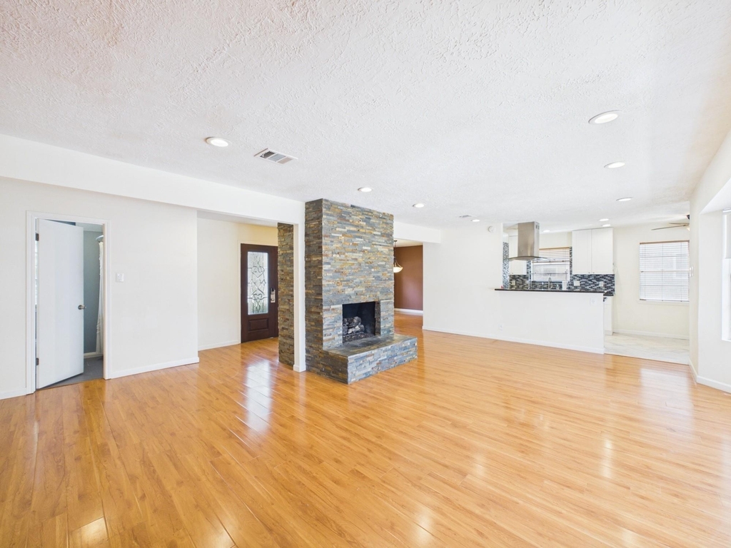 12842 Westmere Drive - Photo 11