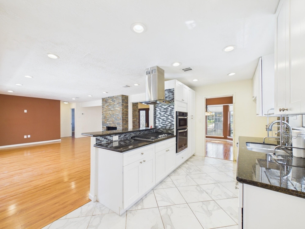 12842 Westmere Drive - Photo 10
