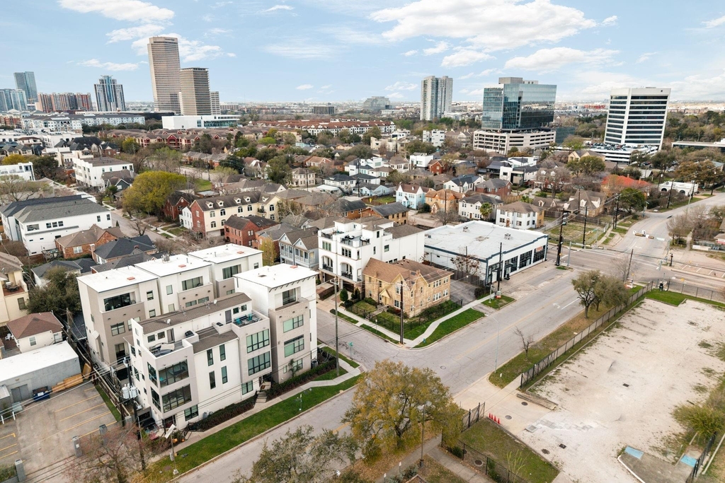 306 W Saulnier Street - Photo 44