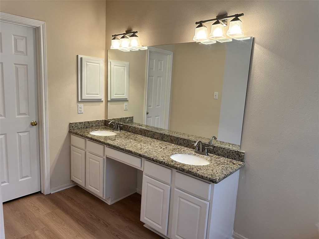 1138 Evandale Lane - Photo 15