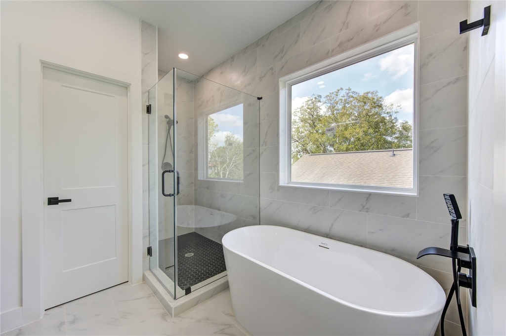 3639 Rebecca Street - Photo 4