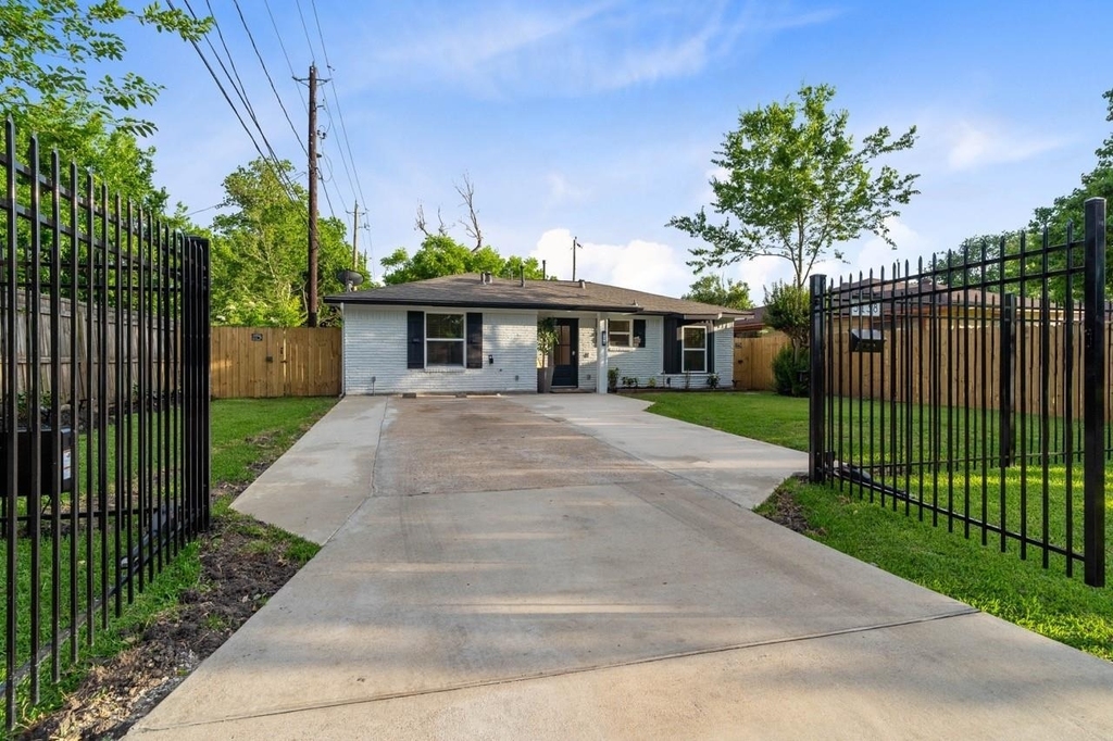 3138 Sunbeam Street - Photo 3