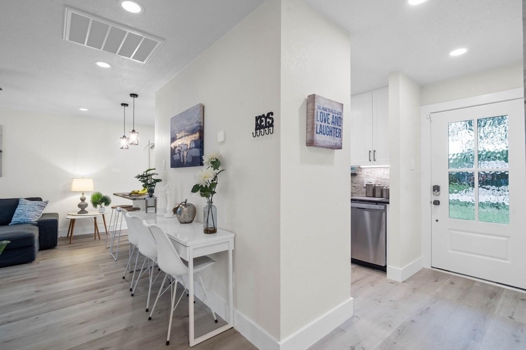 3138 Sunbeam Street - Photo 6