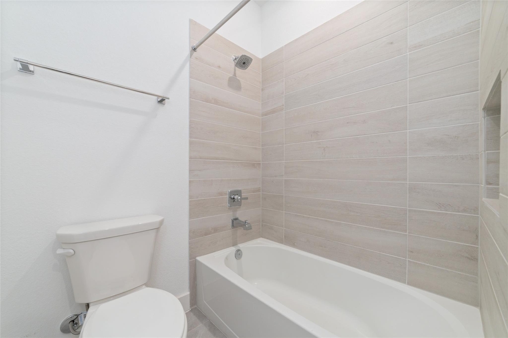 32018 Crested Knoll Court - Photo 37
