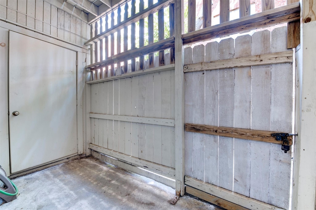 2300 Augusta Drive - Photo 23