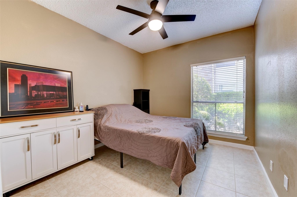 2300 Augusta Drive - Photo 15