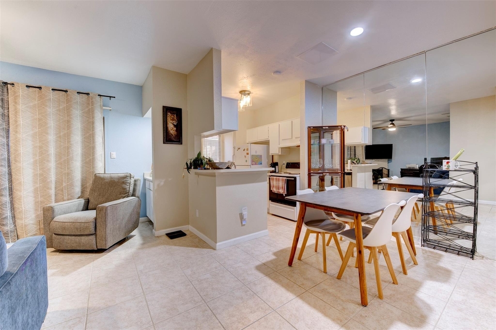 2300 Augusta Drive - Photo 7