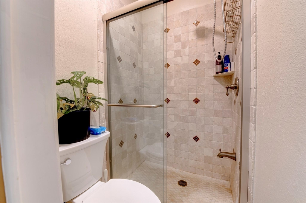 2300 Augusta Drive - Photo 21