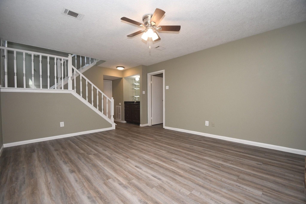 379 Richvale Lane - Photo 9