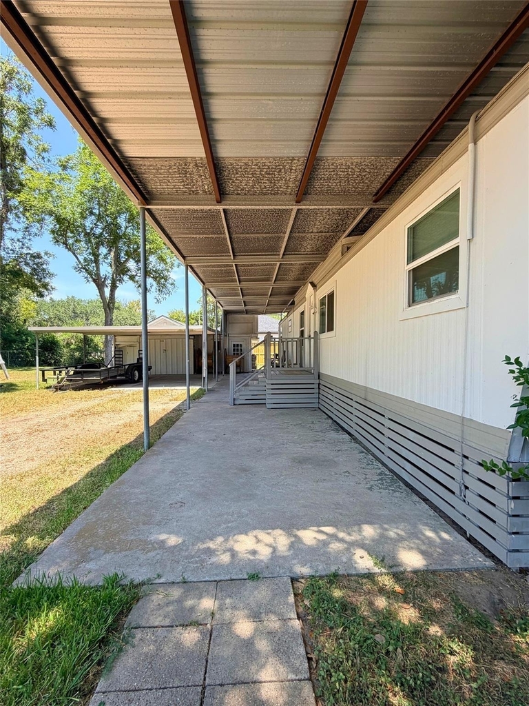310 E Jack Street - Photo 9