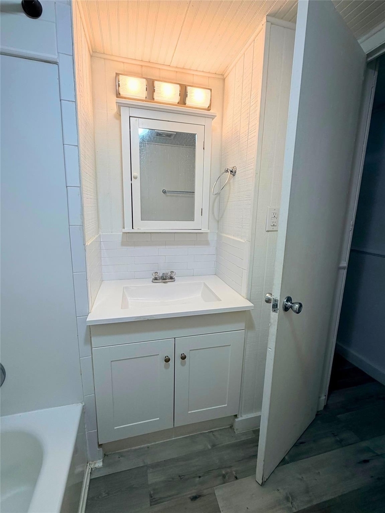 310 E Jack Street - Photo 21