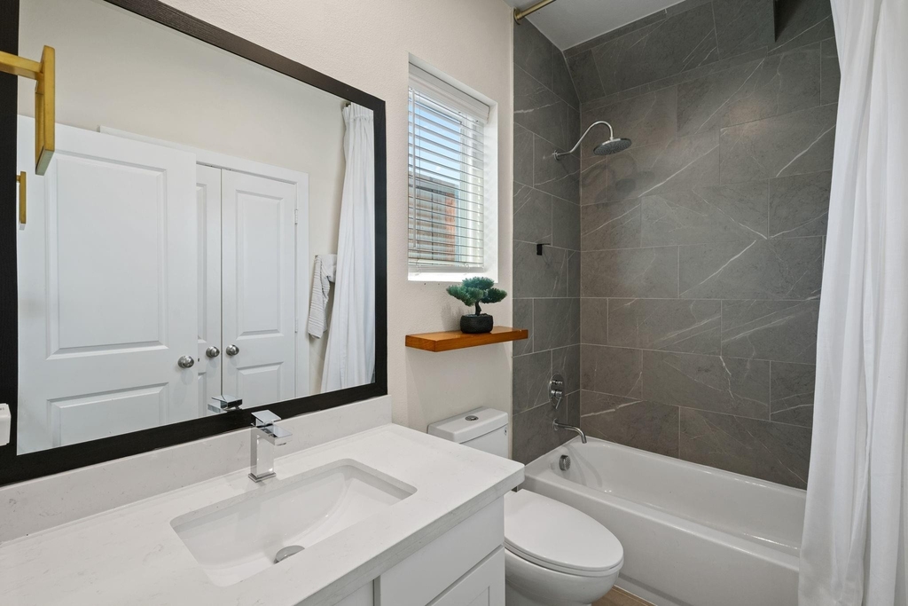 3019 Hicks Street - Photo 3
